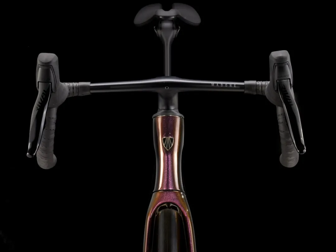 Madone SLR 6 AXS Gen 7