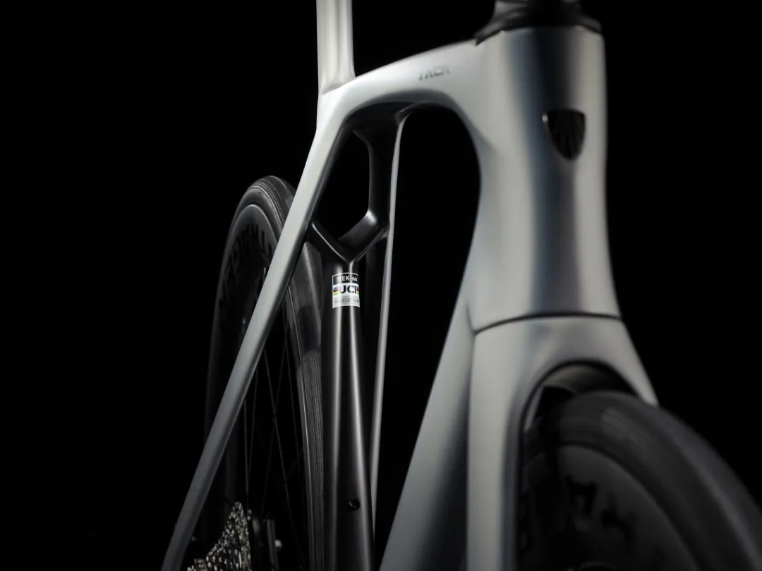 Madone SLR 6 AXS Gen 7