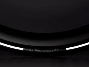 Opona szosowa odblaskowa Bontrager AW3 Hard-Case Lite